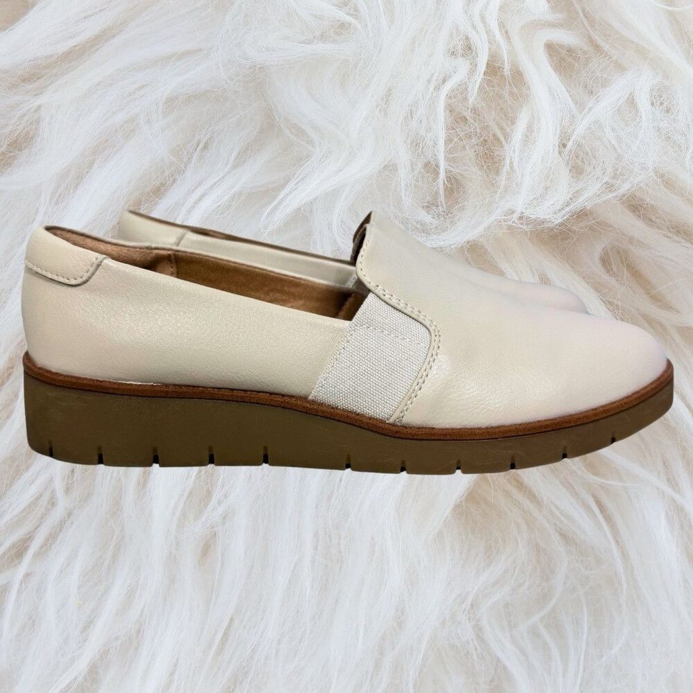 LifeStride Infinity Loafers Women Size 9 Ivory Comfort On the Go Slip On Shoes